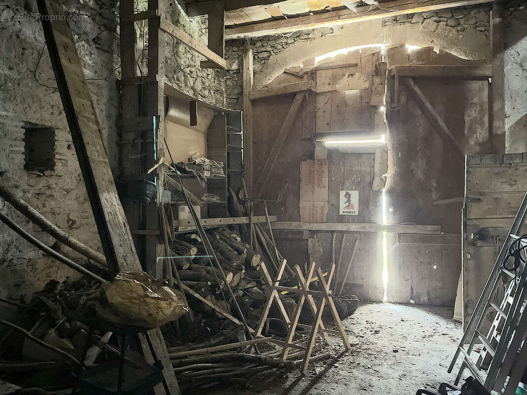 Maison avec dépendances et Terrain constructible - photo 4