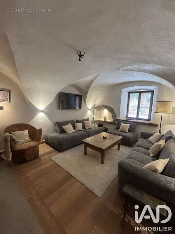 Maison 673 m² à La Salle-Les-Alpes  - photo 5