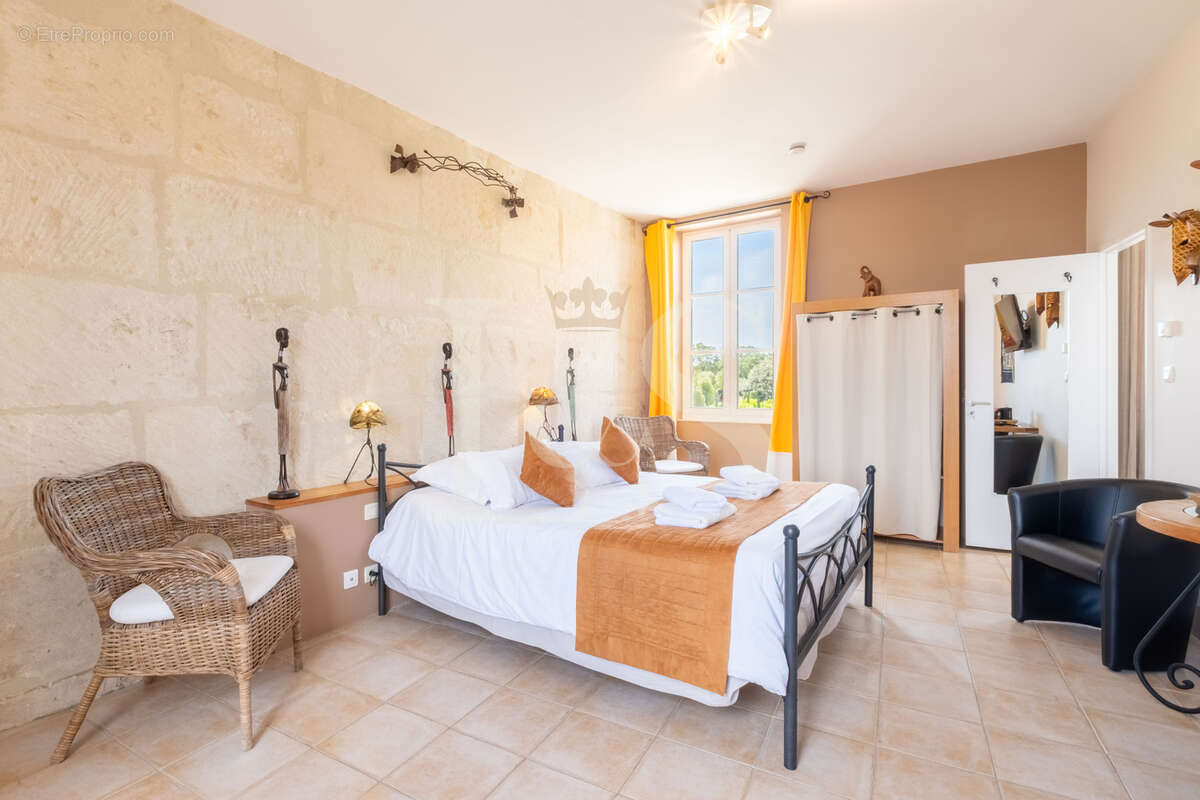 Maison à GRIGNAN