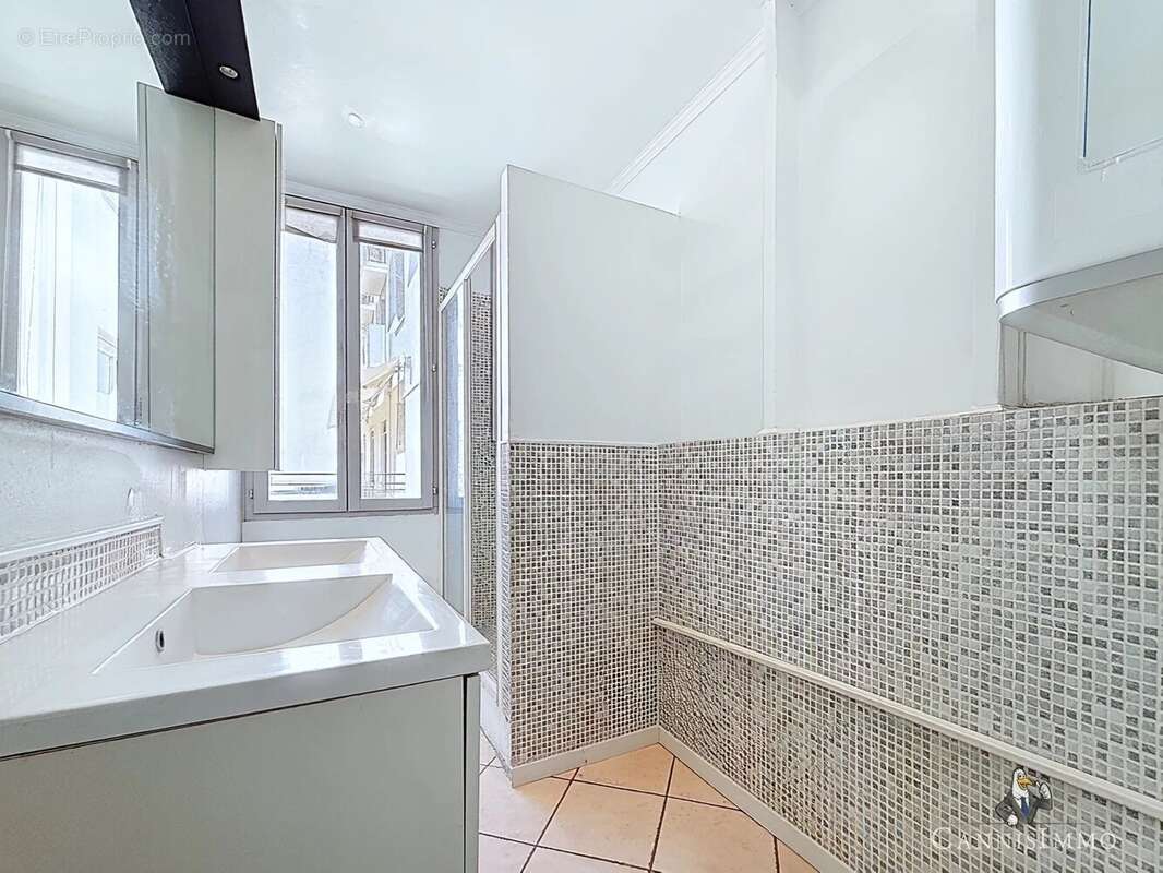 Cannes banane - 3 pièces balcon - photo 7