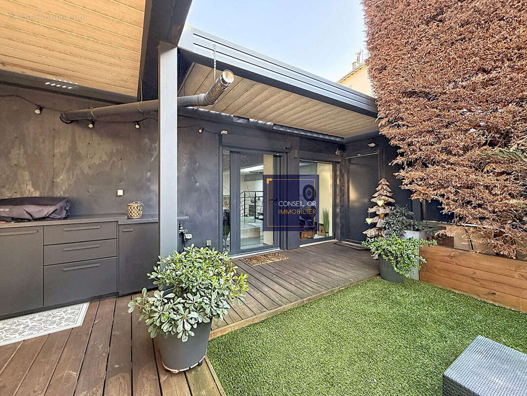 Appartement à OULLINS