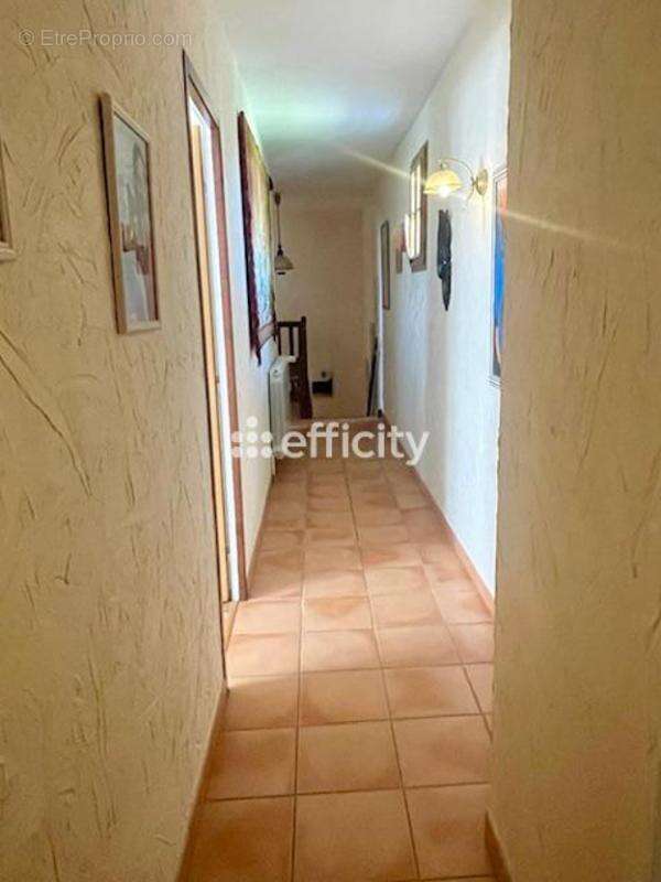 Maison à SALAISE-SUR-SANNE