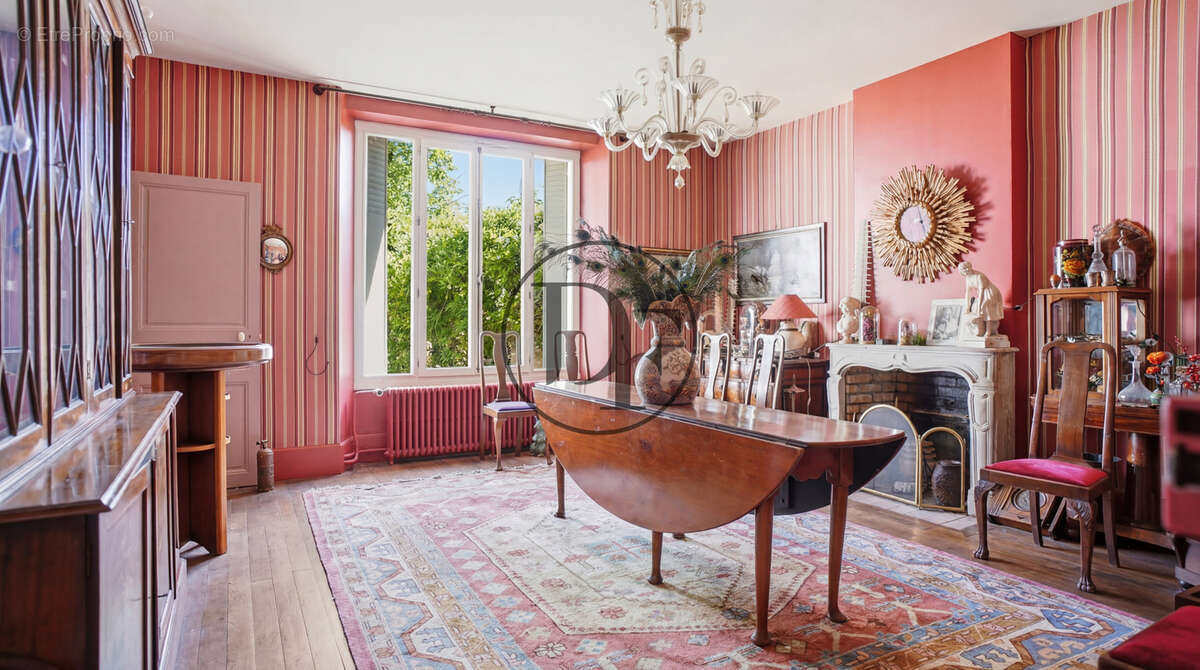Maison à BOURRON-MARLOTTE