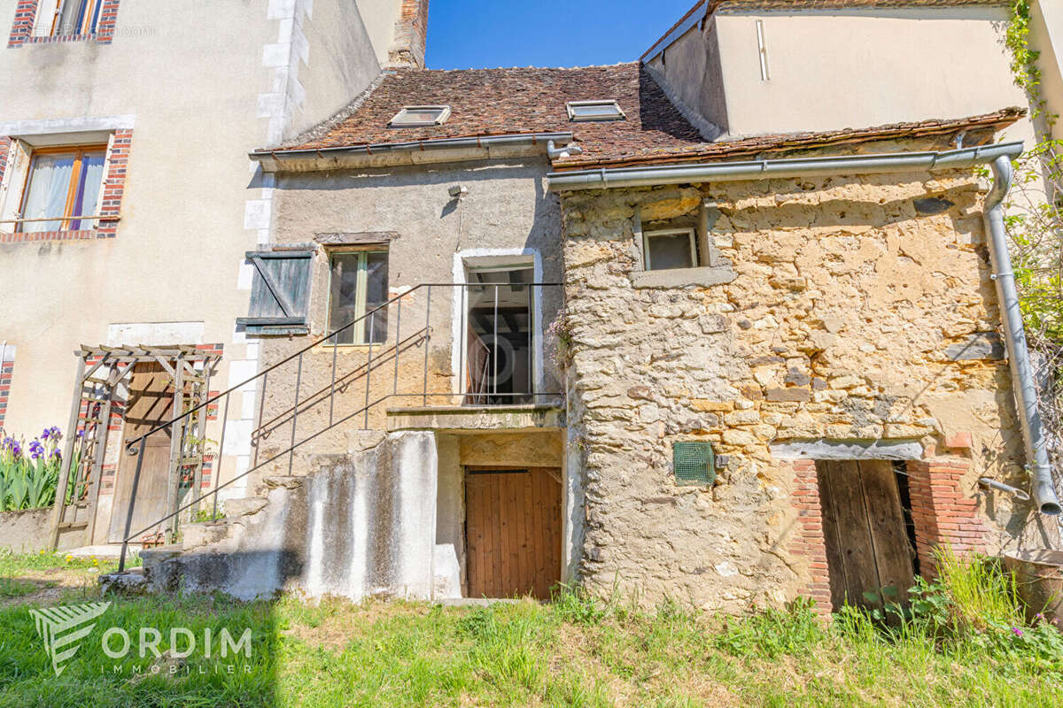 Maison à SAINT-SAUVEUR-EN-PUISAYE