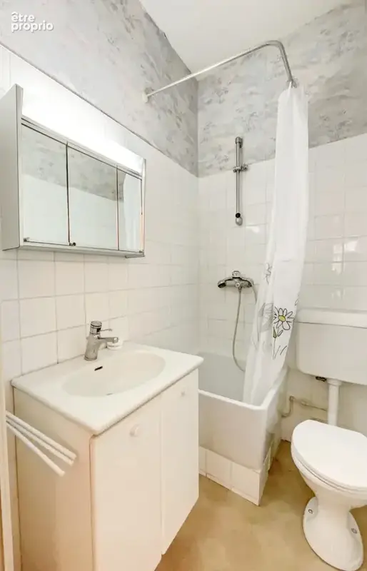 A VENDRE - La Rochelle Secteur Marché - Maison 4 chambres - 196 m² - Extérieur 35 m² - photo 13