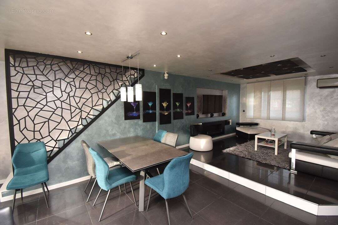Maison 136 m² à Montigny-En-Ostrevent  - photo 2