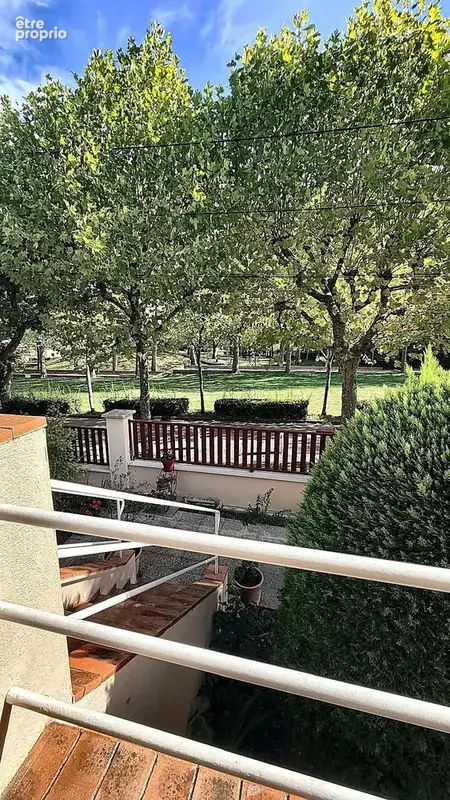 Auxerre – Une maison familiale rare face à un parc remarquable - photo 15