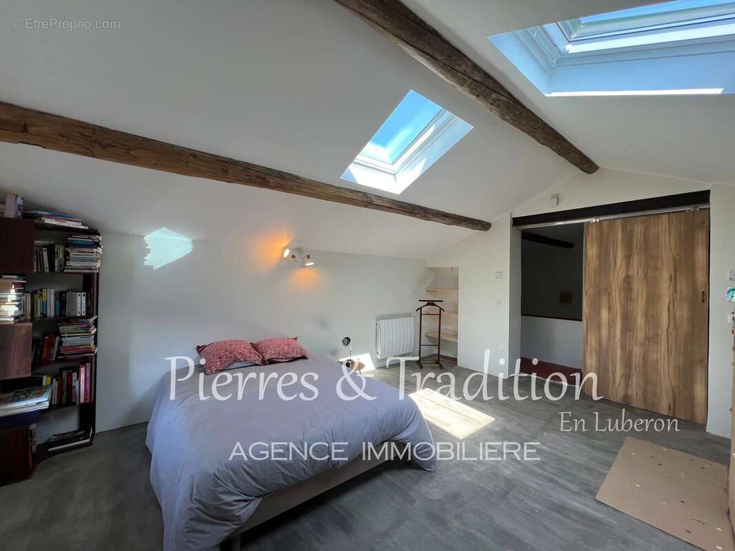 Maison à SAINT-SATURNIN-LES-APT