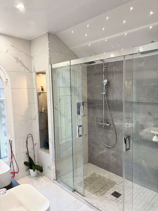 Maison à MONTMORENCY