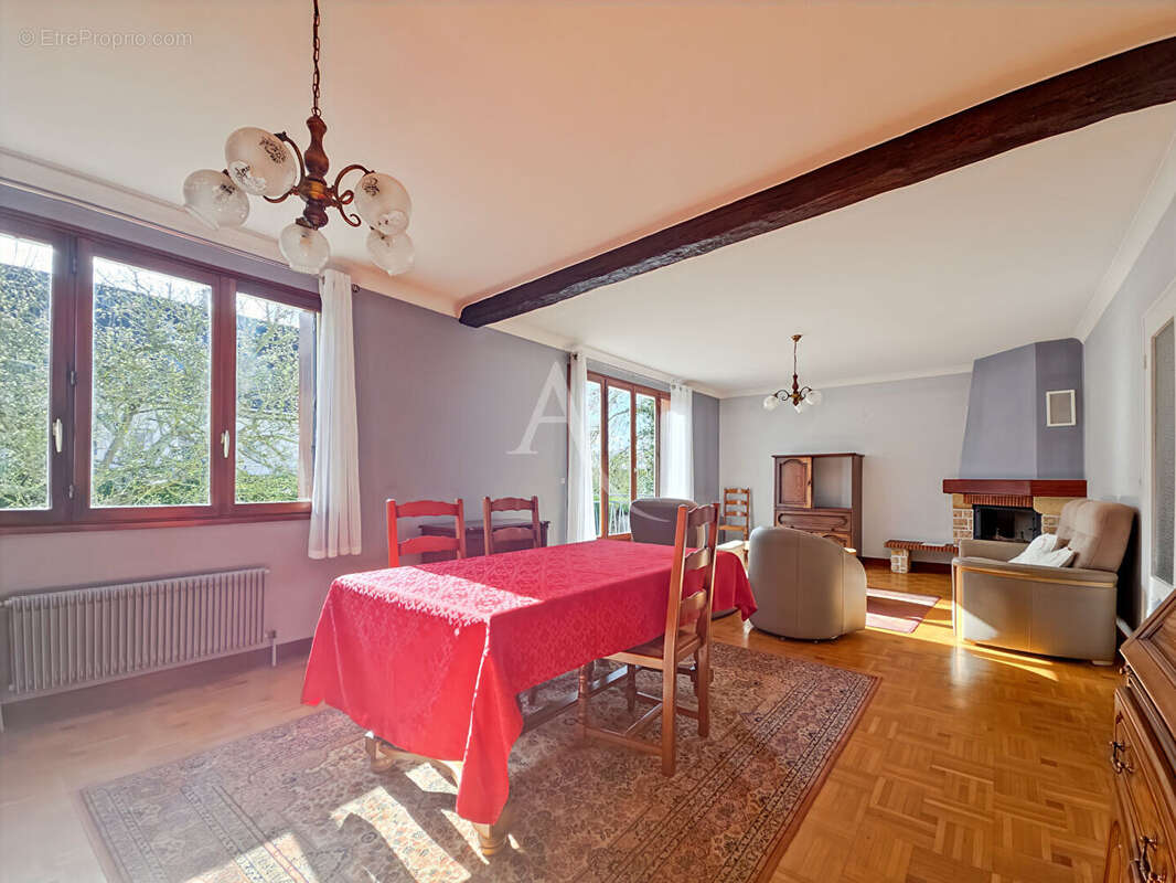 Maison à MEULAN