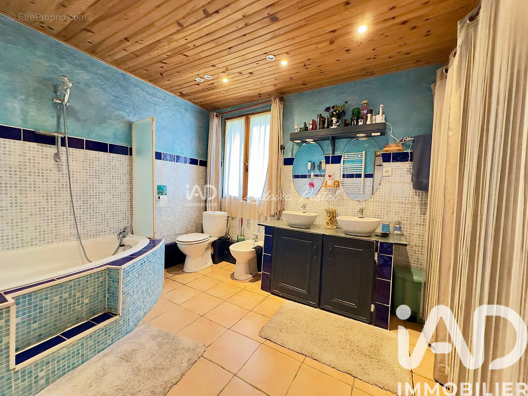 Maison 174 m² à Grisolles  - photo 8
