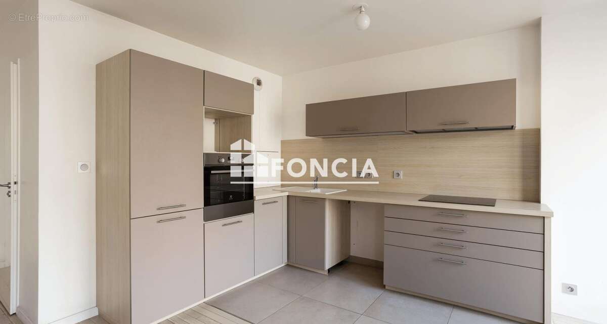 Appartement à ENGHIEN-LES-BAINS