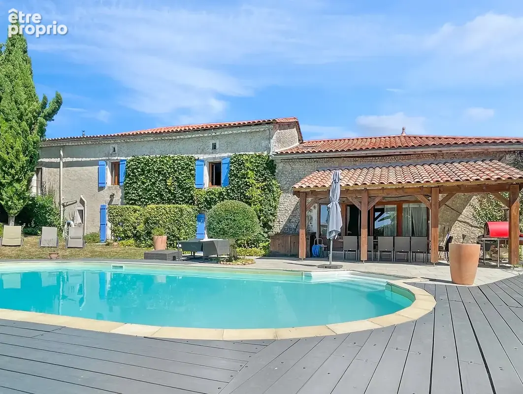 Fabuleuse maison individuelle de caractère en pierre avec piscine - photo 2