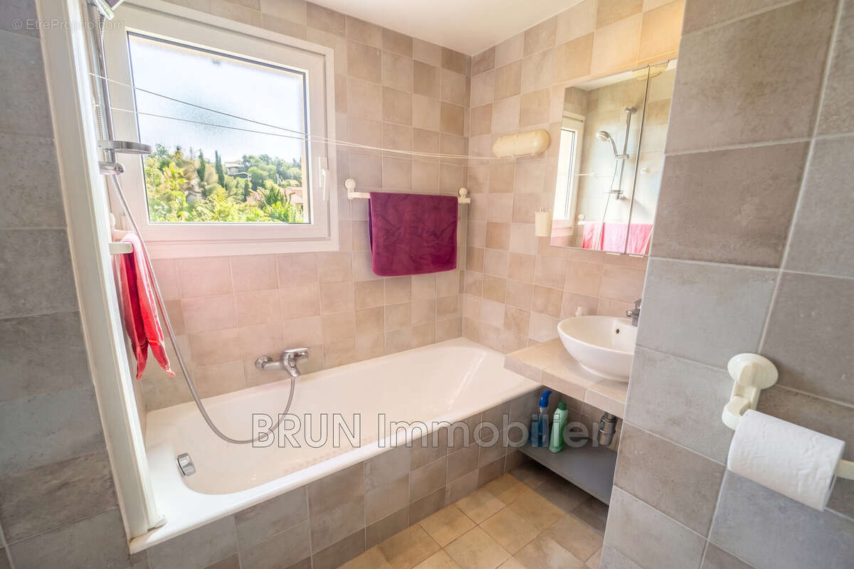Appartement 40 m² à Antibes  - photo 8