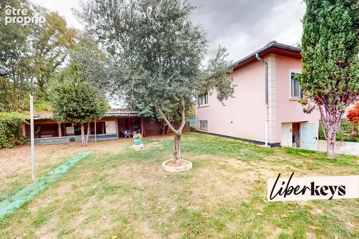 Maison familiale – 855 m² de terrain – Parc de la Cloche – Orly - photo 13