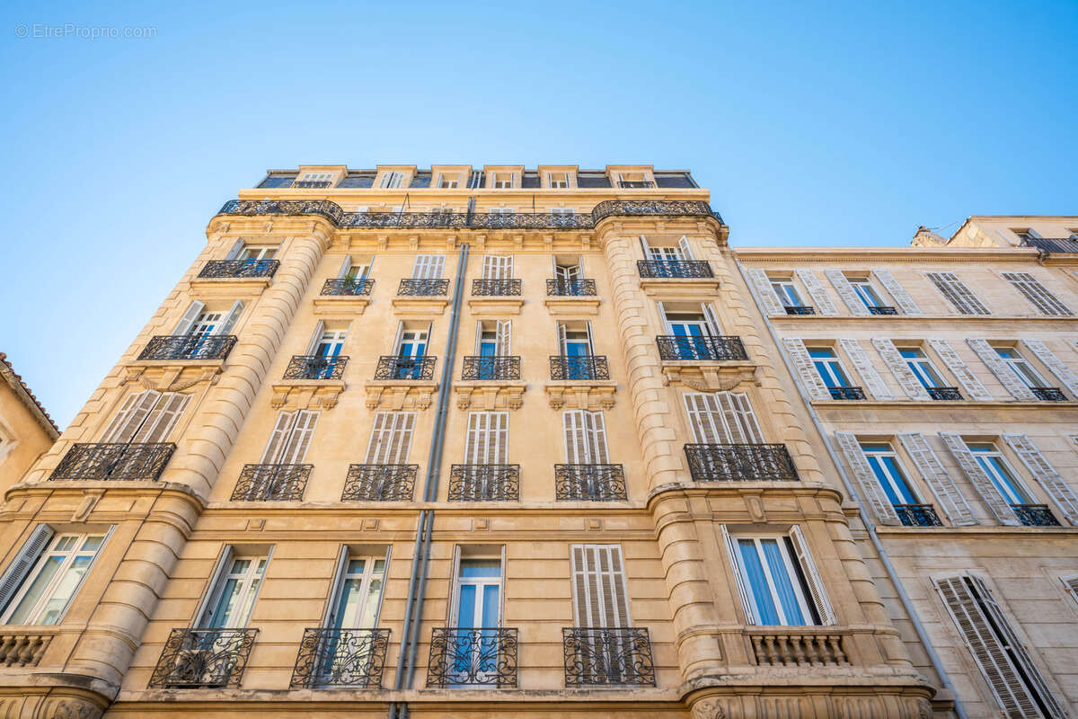 Appartement à MARSEILLE-6E