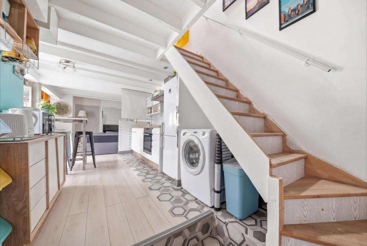 Appartement à CHARENTON-LE-PONT