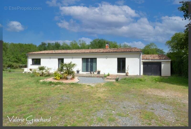 Maison à LE PIZOU