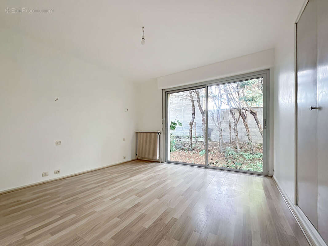 A VENDRE Maison individuelle - Centre-ville de Gradignan - photo 8