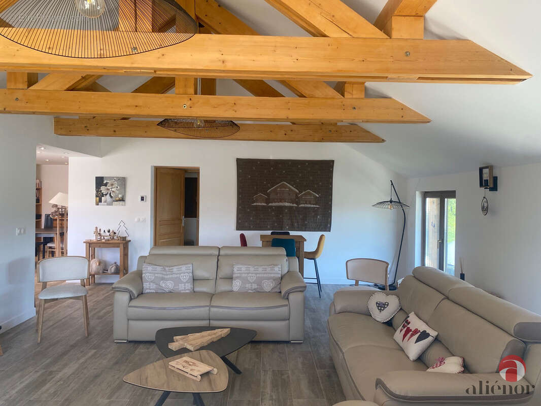 Maison à TANINGES