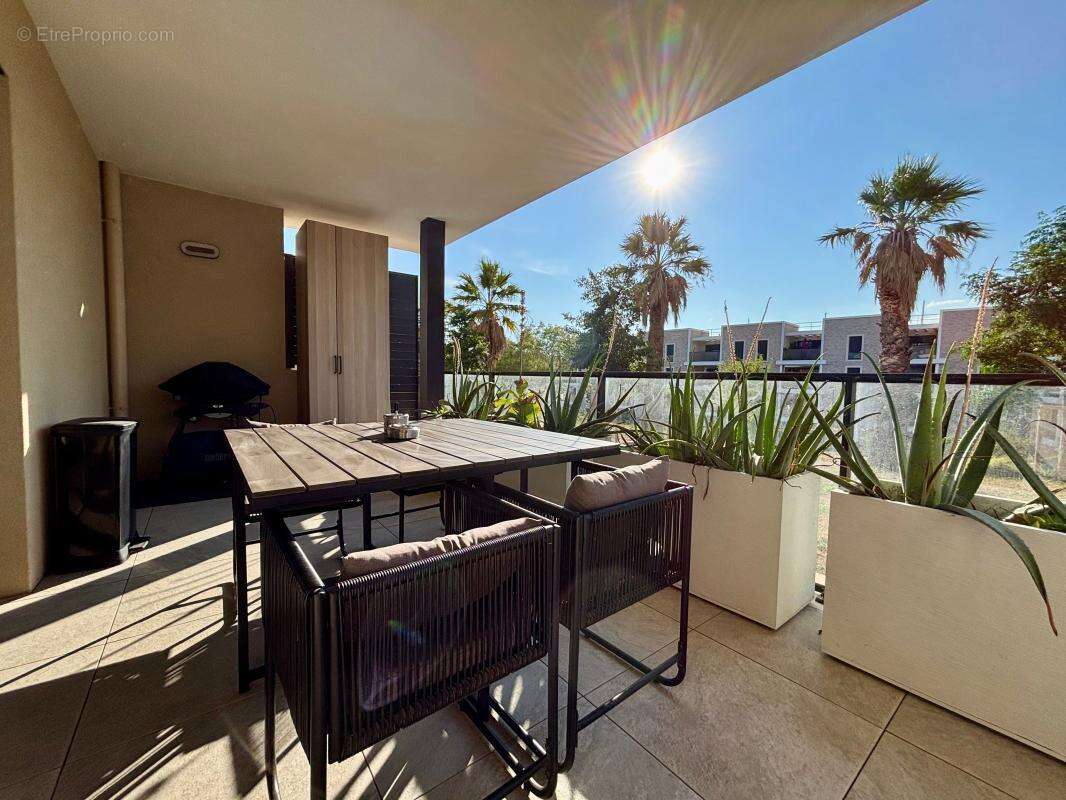 Appartement f2 avec terrasse et parking privatif a vendre résidence les terrasses de la mer - photo 2