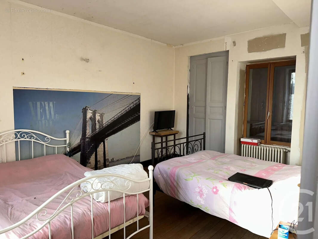 Maison à SAINT-AMAND-EN-PUISAYE