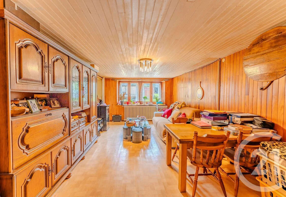 Maison à THOLLON-LES-MEMISES