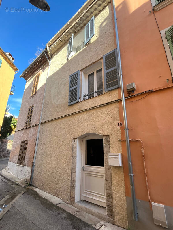 Maison à LA VALETTE-DU-VAR