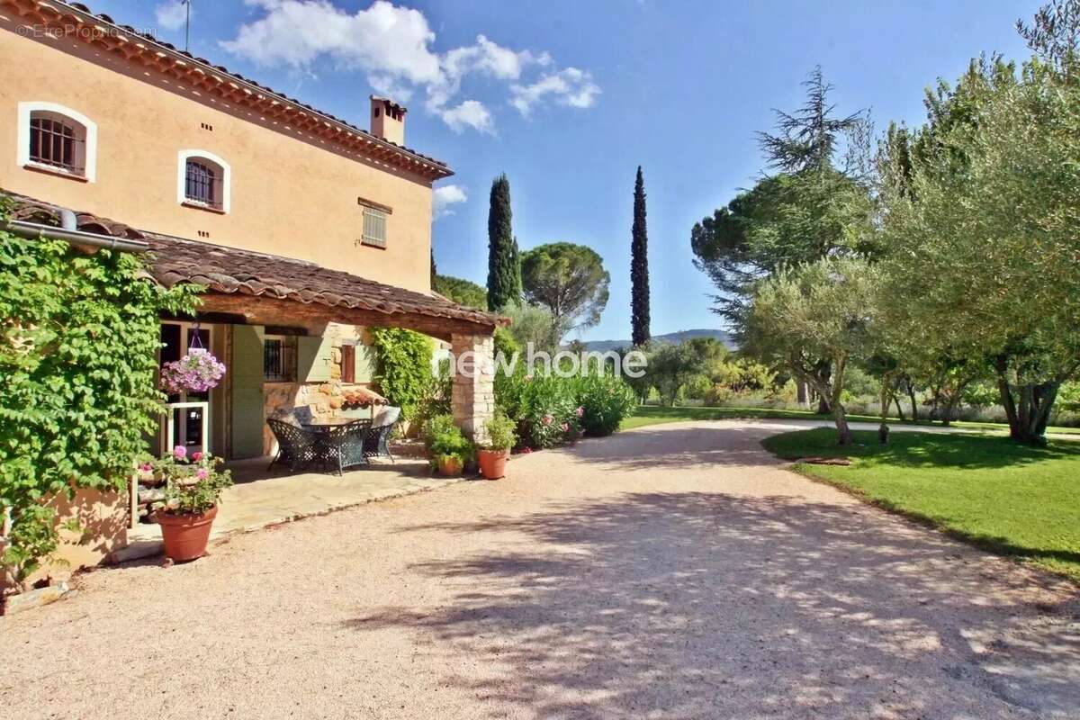 Maison à LORGUES
