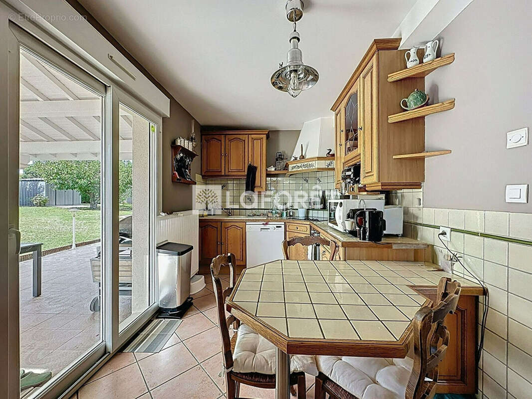 Maison à CHATILLON-SUR-CHALARONNE