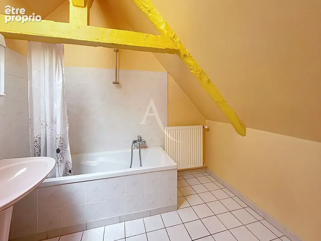 Maison type 4 Hyper Centre Château-Gontier - photo 5