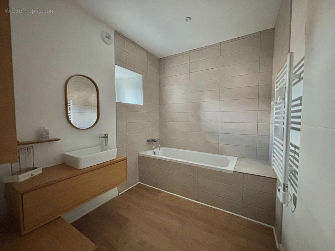 Maison à BOURG-DE-PEAGE