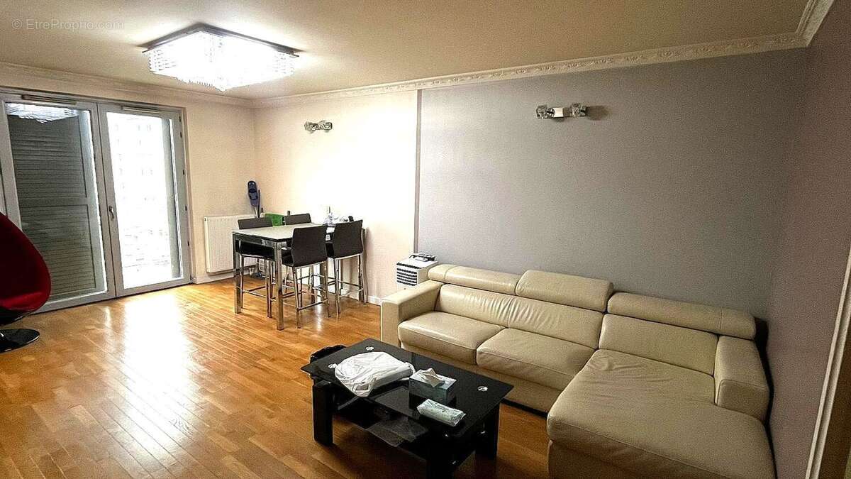 Appartement à LE BOURGET