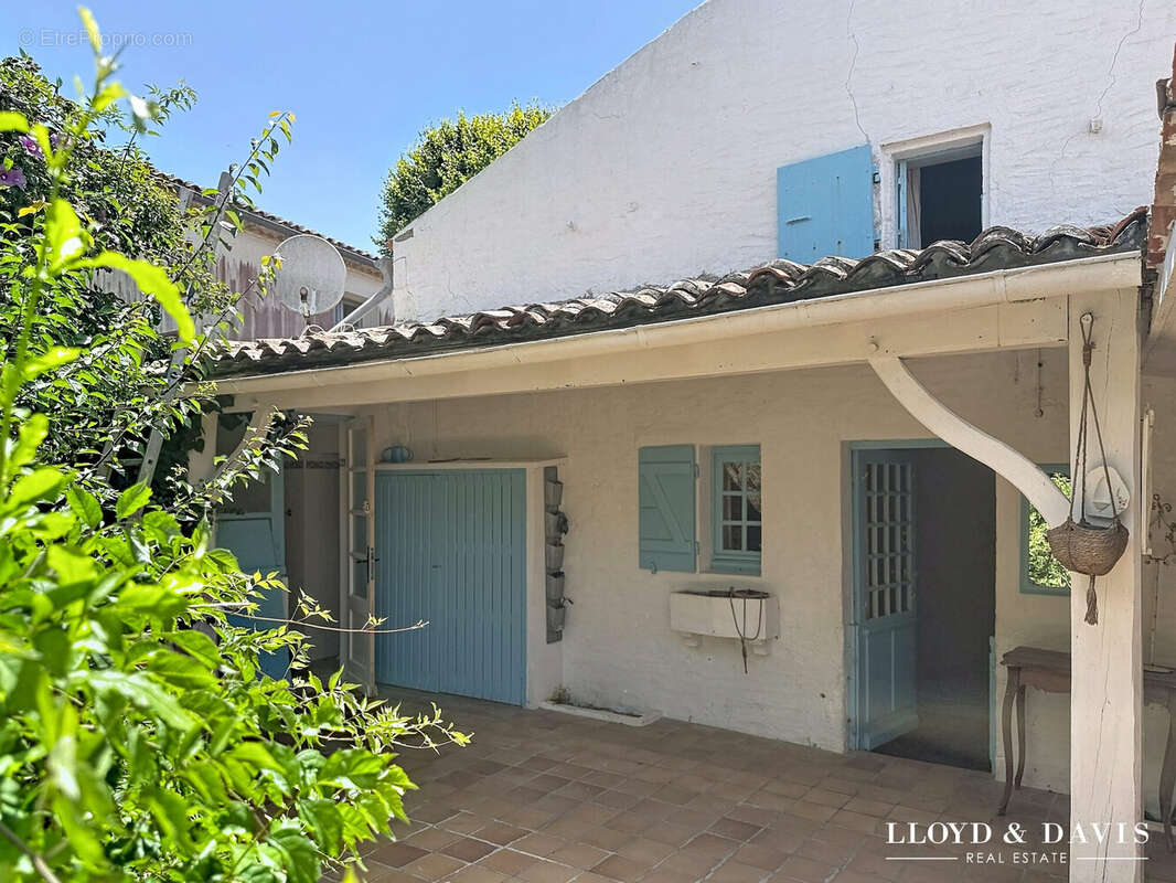 Maison 142 m² à Talmont-Sur-Gironde  - photo 8