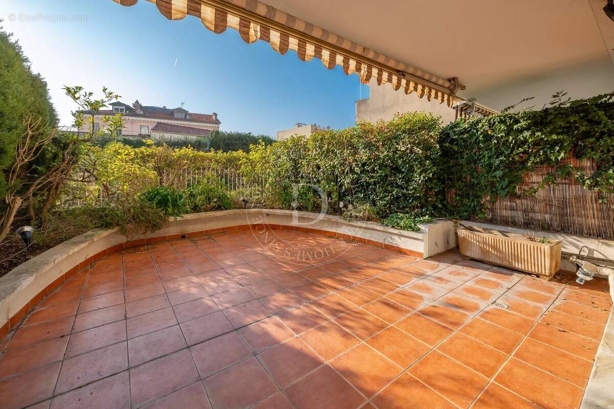 Appartement à BEAULIEU-SUR-MER