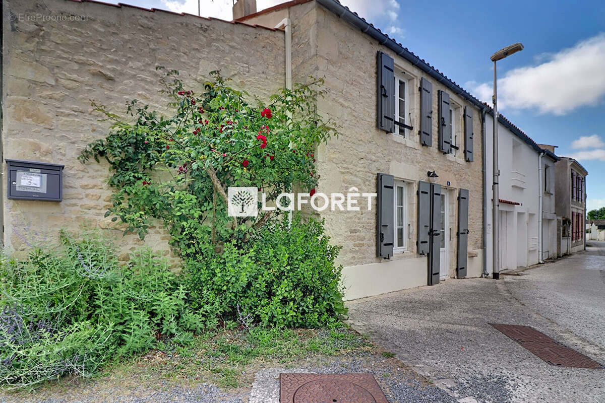Maison de Bourg en pierre La Jarrie 5 pièces 112 m² - photo 15