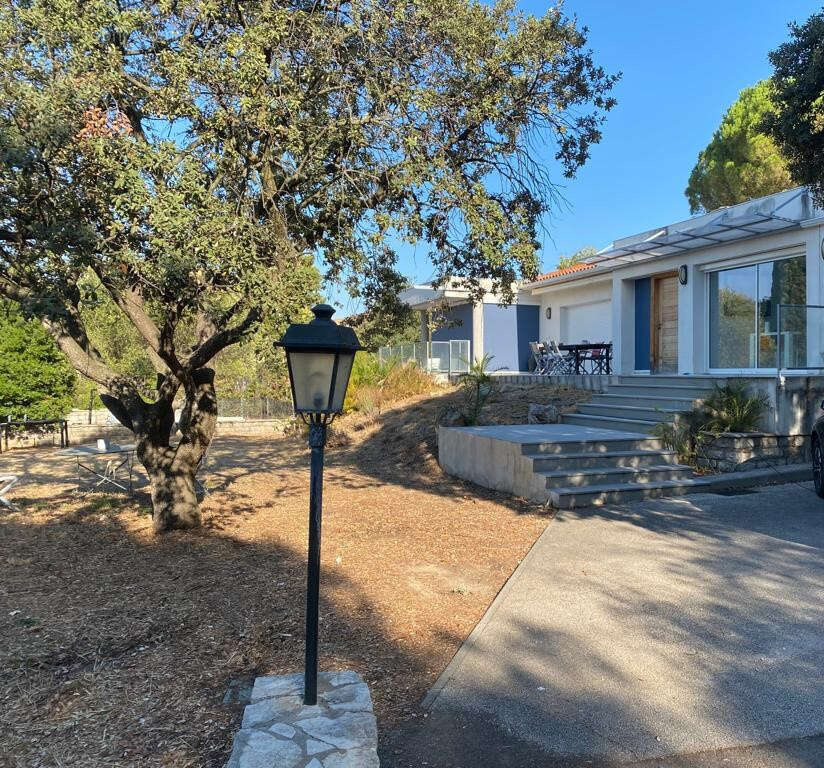 Belle Maison D'architecte de Caractère, 220m2 à vendre à Castelnau le lez sur 2200 m2 de terrain. - photo 14