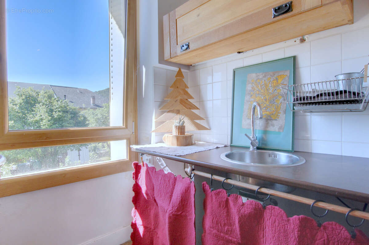 Grande maison familiale de 257 m2 avec dépendances   Saint-Germain-la-Chambotte - photo 16