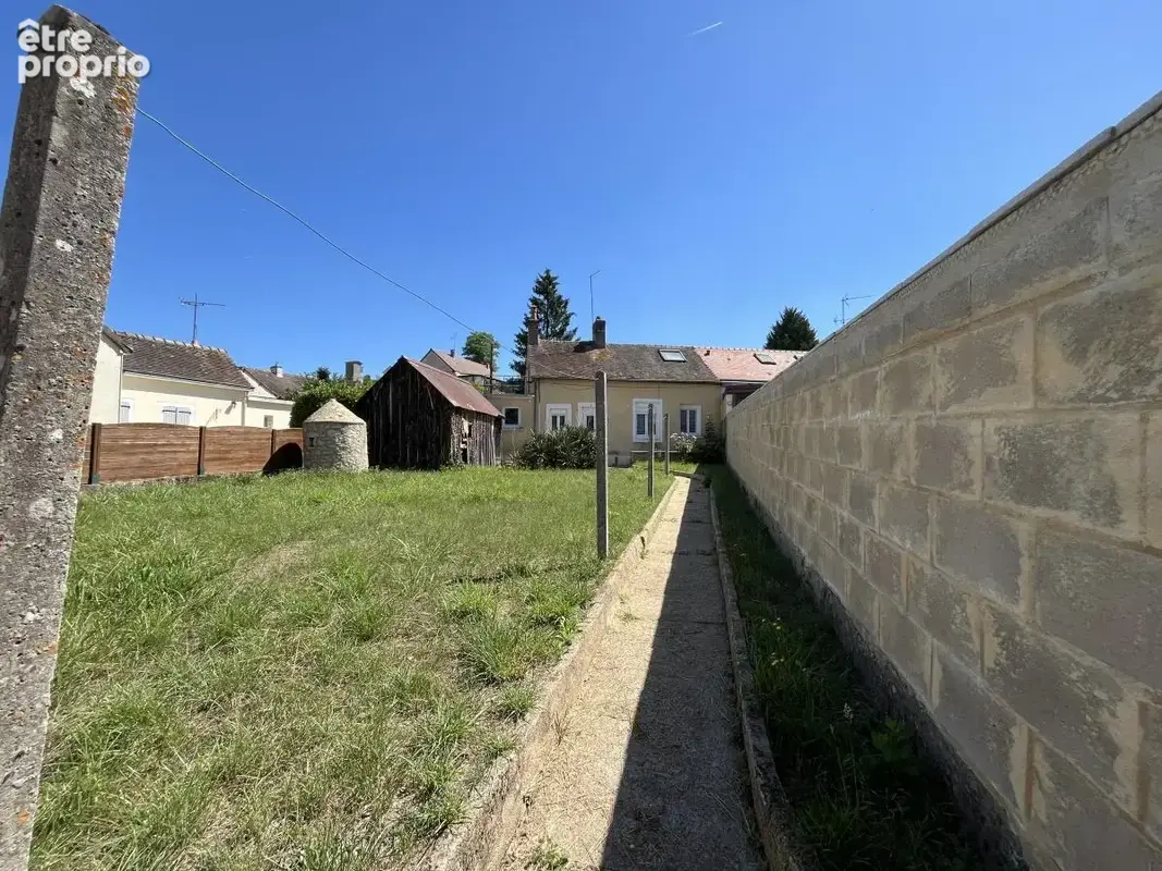 Maison à LE BREIL-SUR-MERIZE