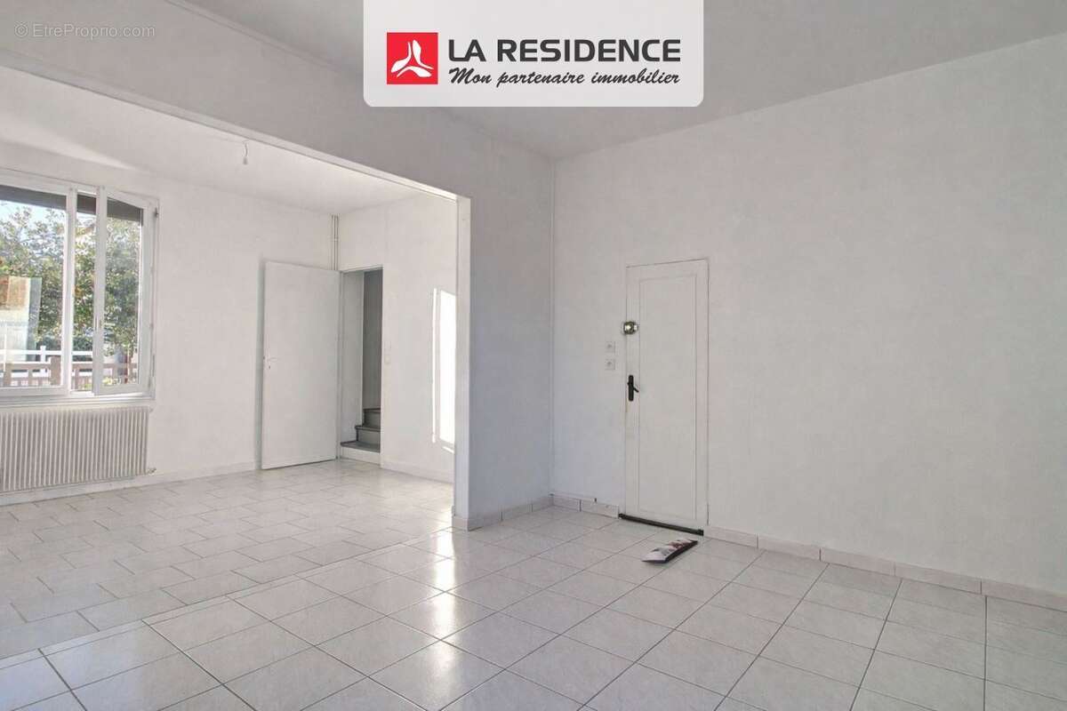 Maison 66 m² à Saint-Etienne-Du-Rouvray  - photo 2