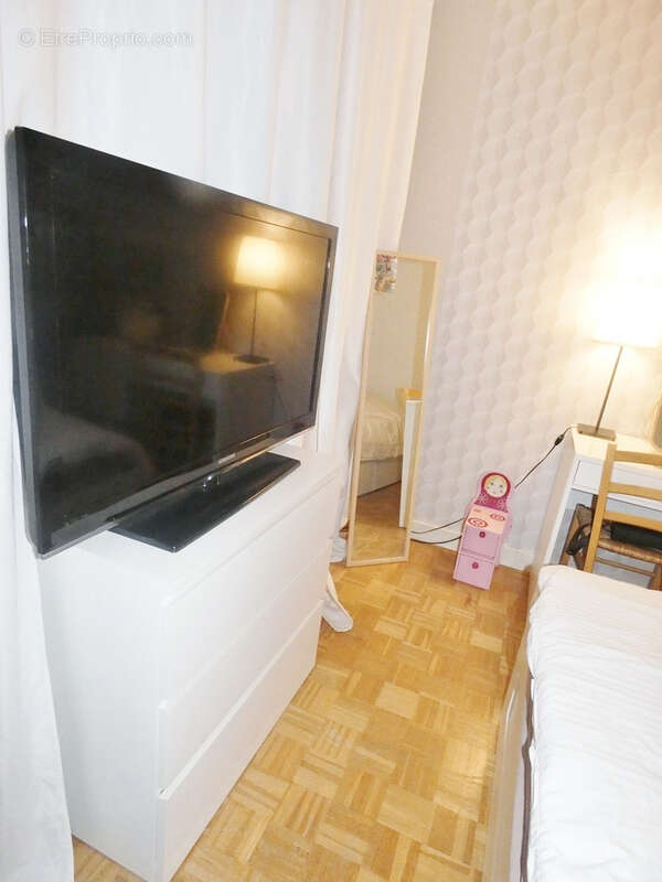PONTOISE - APPARTEMENT 4 pces - 81 m2 - Cave - Place parking - - photo 12