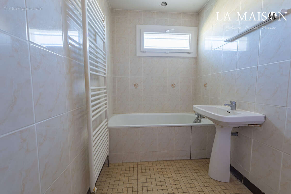 Maison à NEUILLY-LES-DIJON