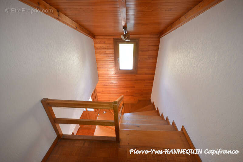 Maison à GILLY-SUR-ISERE