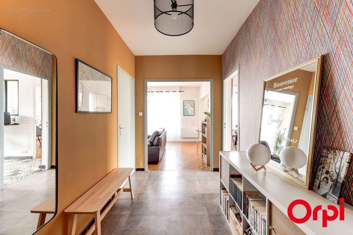 Appartement à SAINT-FONS