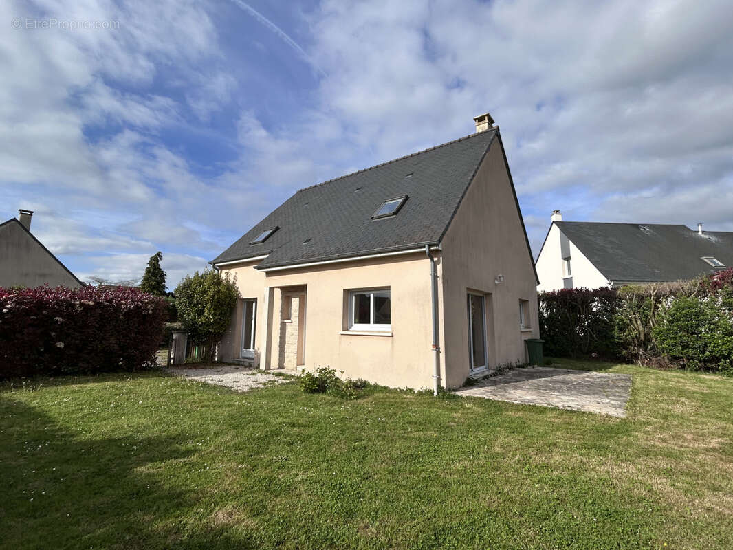 Maison à SARGE-LES-LE-MANS