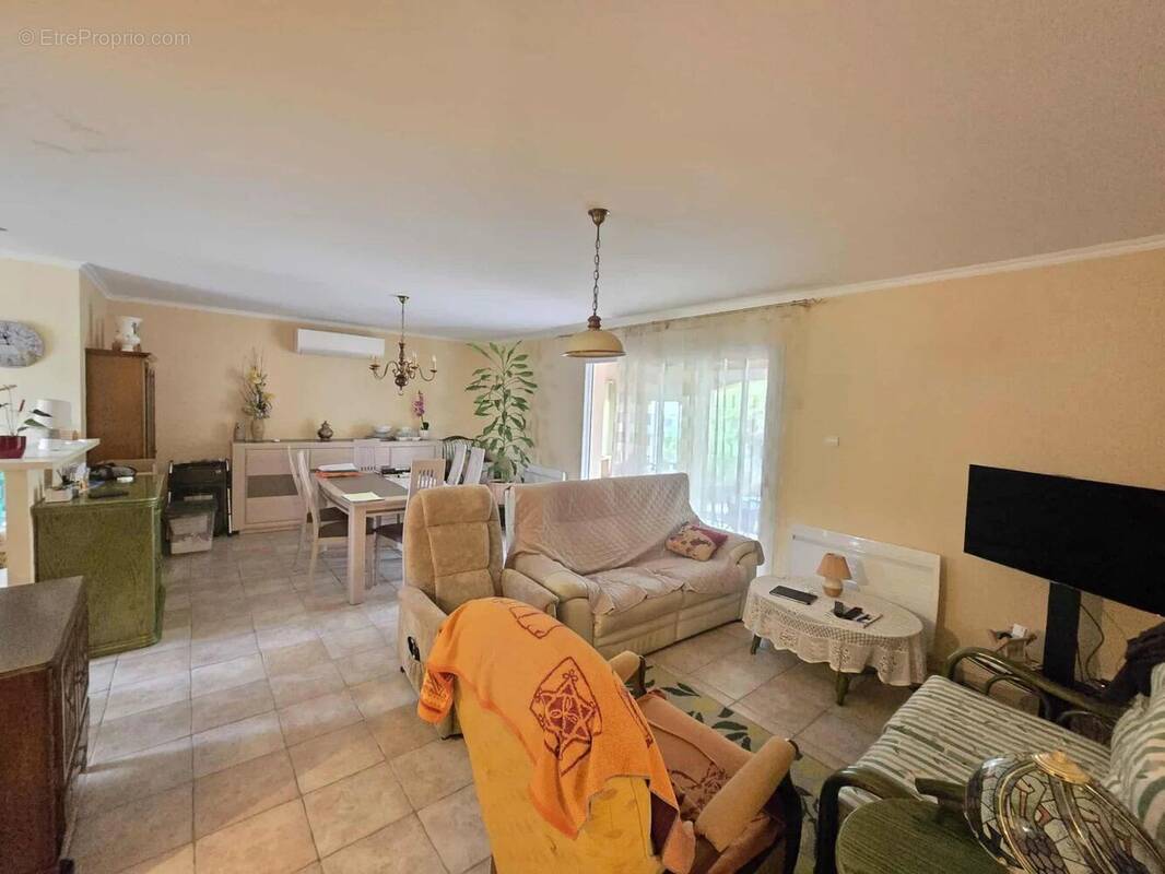 Maison à LE CANNET-DES-MAURES