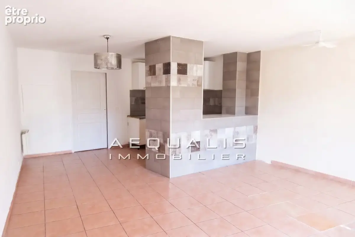Appartement 2 pièces 46 m² à vendre à Saint-Laurent-Du-Var (06700) - photo 2