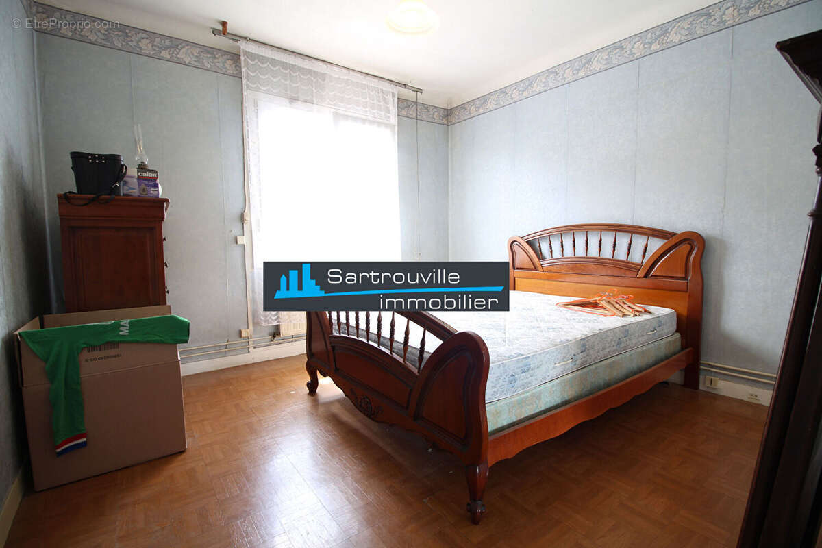 Appartement à SARTROUVILLE