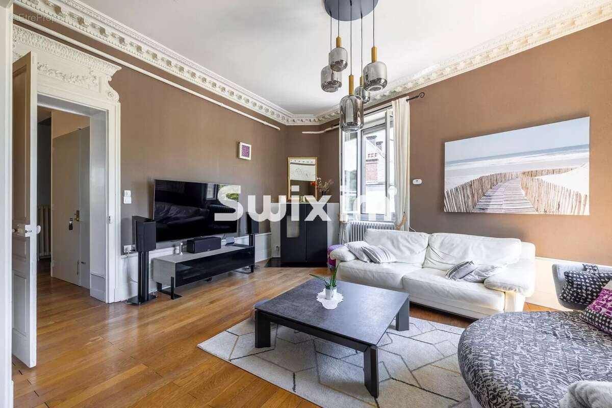 Appartement 136 m² à Lons-Le-Saunier  - photo 6