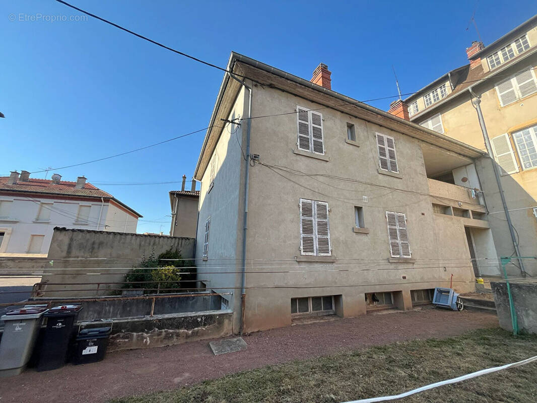 Appartement à CHARLIEU